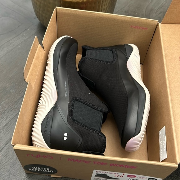 Ryka Women's Echo Mist Ankle Boot Black - Picture 2 of 7